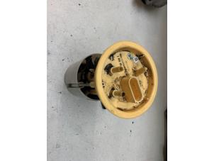 Gebruikte Tank element Pomp Skoda Rapid Spaceback 1.6 TDI Greenline Prijs € 70,00 Margeregeling aangeboden door Autodemontage van de Laar