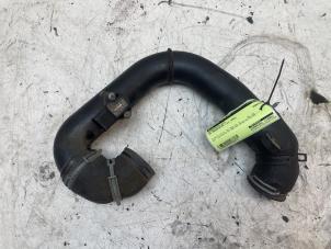 Gebruikte Intercooler Buis Volkswagen Transporter T4 2.5 TDI Prijs € 35,00 Margeregeling aangeboden door Autodemontage van de Laar