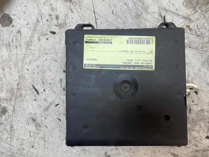 Computer Body Control van een Volkswagen Polo IV (9N1/2/3) 1.4 16V 2002