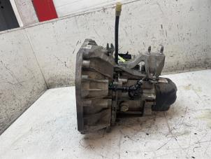 Gebruikte Versnellingsbak Dacia Sandero II 0.9 TCE 12V Prijs € 400,00 Margeregeling aangeboden door Autodemontage van de Laar