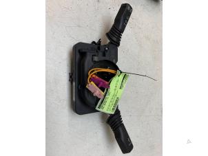 Gebruikte Licht + Raw Schakelaar Opel Zafira (M75) 1.8 16V Ecotec Prijs op aanvraag aangeboden door Autodemontage van de Laar