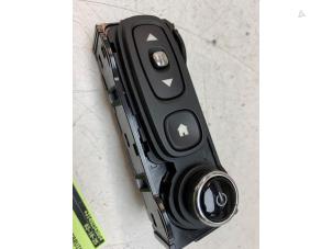 Gebruikte Bediening boordcomputer Renault Zoé (AG) 46kW Prijs op aanvraag aangeboden door Autodemontage van de Laar