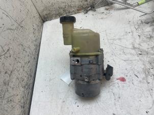 Gebruikte Servopomp Dacia Sandero II 0.9 TCE 12V Prijs op aanvraag aangeboden door Autodemontage van de Laar