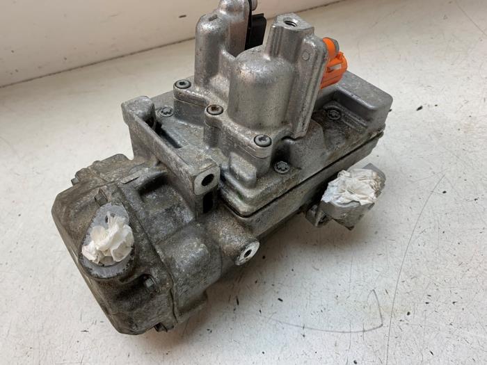 Aircopomp van een Renault Zoé (AG) 46kW 2014