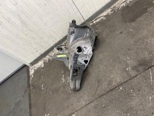 Gebruikte Carrosserie Hoek links-voor Renault Grand Scénic IV (RFAR) 1.3 TCE 140 16V Prijs € 250,00 Margeregeling aangeboden door Autodemontage van de Laar