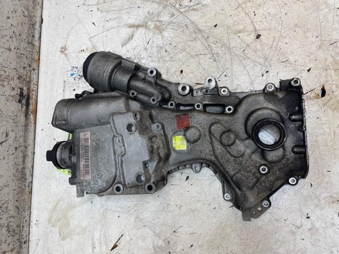 Gebruikte Distributiedeksel Audi A3 (8P1) 1.6 16V FSI Prijs € 45,00 Margeregeling aangeboden door Autodemontage van de Laar