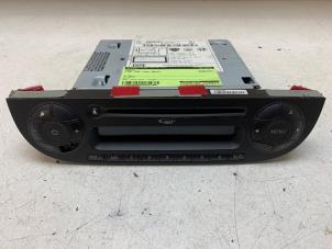 Gebruikte Radio Fiat 500 (312) 0.9 TwinAir 60 Prijs op aanvraag aangeboden door Autodemontage van de Laar
