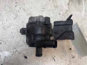 Gebruikte Watercirculatiepomp Audi A3 Sportback (8VA/8VF) 1.4 TFSI 16V e-tron Prijs op aanvraag aangeboden door Autodemontage van de Laar