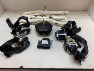 Gebruikte Module + Airbag Set Renault Grand Scénic IV (RFAR) 1.3 TCE 140 16V Prijs € 1.500,00 Margeregeling aangeboden door Autodemontage van de Laar