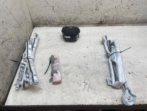 Gebruikte Airbag set + dashboard Skoda Fabia III Combi (NJ5) 1.0 TSI 12V Prijs € 1.600,00 Margeregeling aangeboden door Autodemontage van de Laar