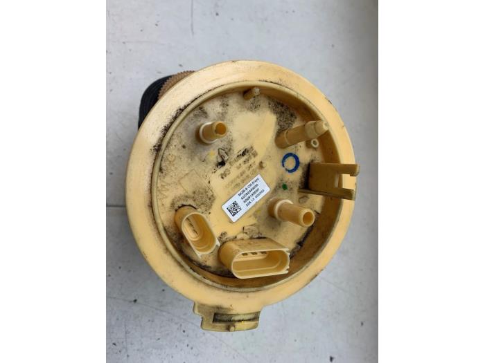 Gebruikte Tank element Pomp Skoda Octavia (5EAA) 1.6 TDI GreenTec 16V Prijs € 50,00 Margeregeling aangeboden door Autodemontage van de Laar