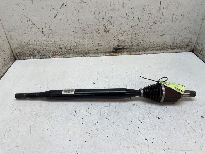 Gebruikte Aandrijfas rechts-voor Skoda Fabia III Combi (NJ5) 1.0 TSI 12V Prijs € 100,00 Margeregeling aangeboden door Autodemontage van de Laar