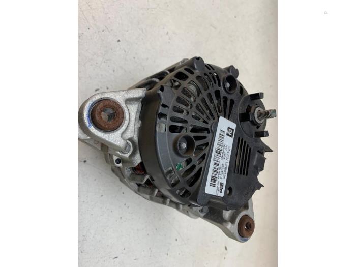 Gebruikte Dynamo Opel Corsa D 1.2 16V Prijs op aanvraag aangeboden door Autodemontage van de Laar