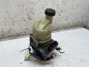 Gebruikte Pomp Servo Dacia Dokker Express (8S) 1.5 Blue dCi 95 Prijs € 250,00 Margeregeling aangeboden door Autodemontage van de Laar