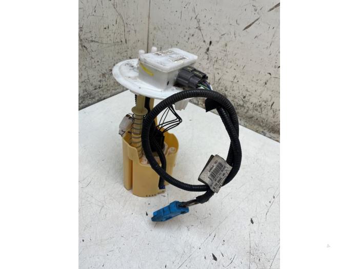 Gebruikte Tank element Pomp Dacia Dokker Express (8S) 1.5 Blue dCi 95 Prijs € 90,00 Margeregeling aangeboden door Autodemontage van de Laar