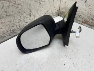 Gebruikte Spiegel Buiten links Dacia Dokker Express (8S) 1.5 Blue dCi 95 Prijs € 75,00 Margeregeling aangeboden door Autodemontage van de Laar