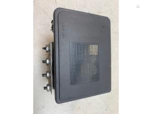 Gebruikte ABS Pomp Mercedes C (W205) C-180 1.6 16V Prijs op aanvraag aangeboden door Autodemontage van de Laar