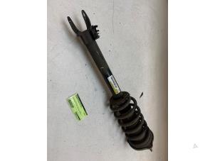 Gebruikte Mac Phersonpoot links-voor Mercedes C (W205) C-180 1.6 16V Prijs op aanvraag aangeboden door Autodemontage van de Laar