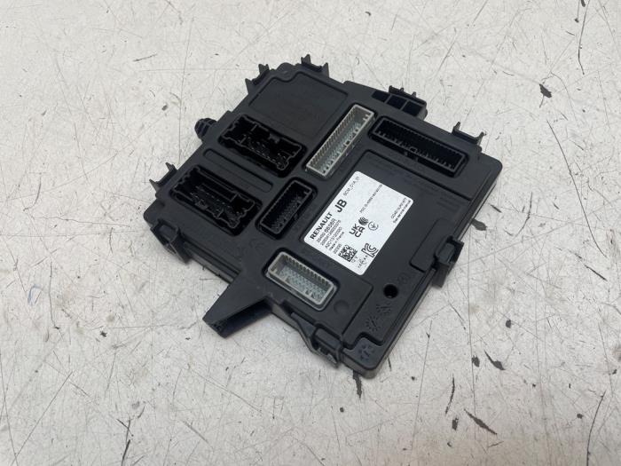 Gebruikte Module Bodycontrol Renault Zoé (AG) R110 Prijs € 150,00 Margeregeling aangeboden door Autodemontage van de Laar