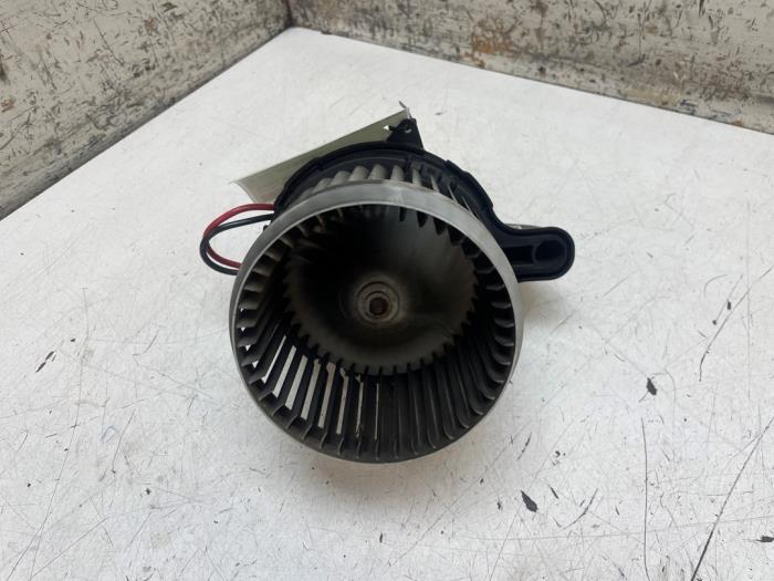 Kachel Ventilatiemotor van een Renault Zoé (AG) R110 2023