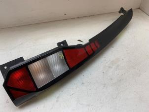 Gebruikte Achterlicht rechts Volkswagen Caddy Cargo V (SBA/SBH) 2.0 TDI BlueMotionTechnology Prijs € 80,00 Margeregeling aangeboden door Autodemontage van de Laar