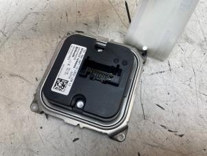 Gebruikte Module LED koplamp Renault Zoé (AG) R110 Prijs € 50,00 Margeregeling aangeboden door Autodemontage van de Laar