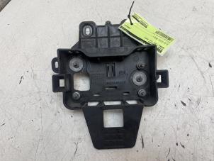 Gebruikte Steun (diversen) Renault Zoé (AG) R110 Prijs € 35,00 Margeregeling aangeboden door Autodemontage van de Laar