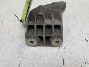 Gebruikte Motorrubber Renault Zoé (AG) R110 Prijs € 25,00 Margeregeling aangeboden door Autodemontage van de Laar