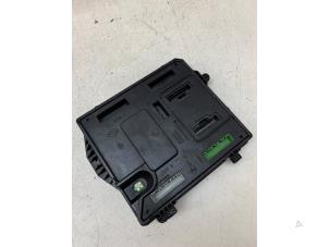 Gebruikte Module Bodycontrol Renault Megane III Grandtour (KZ) 1.2 16V TCE 115 Prijs € 100,00 Margeregeling aangeboden door Autodemontage van de Laar