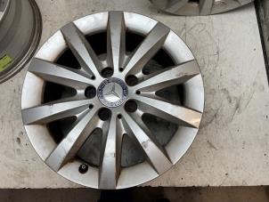 Gebruikte Velg Mercedes A (W176) 1.6 A-180 16V Prijs € 50,00 Margeregeling aangeboden door Autodemontage van de Laar