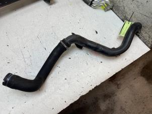 Gebruikte Turbo Pijp Fiat Fiorino (225) 1.3 D 16V Multijet Prijs € 50,00 Margeregeling aangeboden door Autodemontage van de Laar