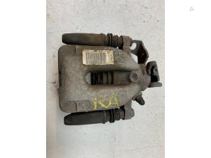 Gebruikte Remklauw (Tang) rechts-achter Opel Crossland (X) 1.2 Turbo 12V Prijs op aanvraag aangeboden door Autodemontage van de Laar