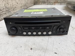 Gebruikte Radio Citroen C3 Picasso (SH) 1.6 HDi 90 Prijs € 70,00 Margeregeling aangeboden door Autodemontage van de Laar