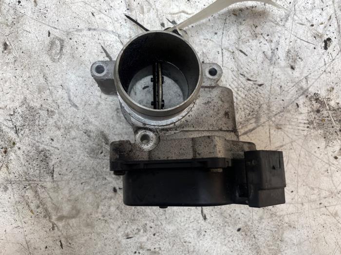 Gebruikte Gasklephuis Volkswagen Caddy III (2KA,2KH,2CA,2CH) 1.6 TDI 16V Prijs € 35,00 Margeregeling aangeboden door Autodemontage van de Laar