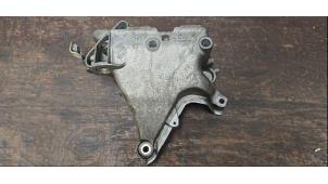 Gebruikte Motorsteun Volkswagen T-Roc I 1.5 TSI Evo BMT 16V Prijs € 30,00 Margeregeling aangeboden door Autodemontage van de Laar