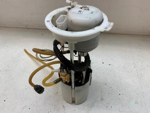 Gebruikte Benzinepomp Audi Q5 (8RB) 2.0 TFSI 16V Quattro Prijs op aanvraag aangeboden door Autodemontage van de Laar
