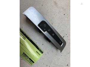 Gebruikte Display Interieur Audi Q5 (8RB) 2.0 TFSI 16V Quattro Prijs op aanvraag aangeboden door Autodemontage van de Laar