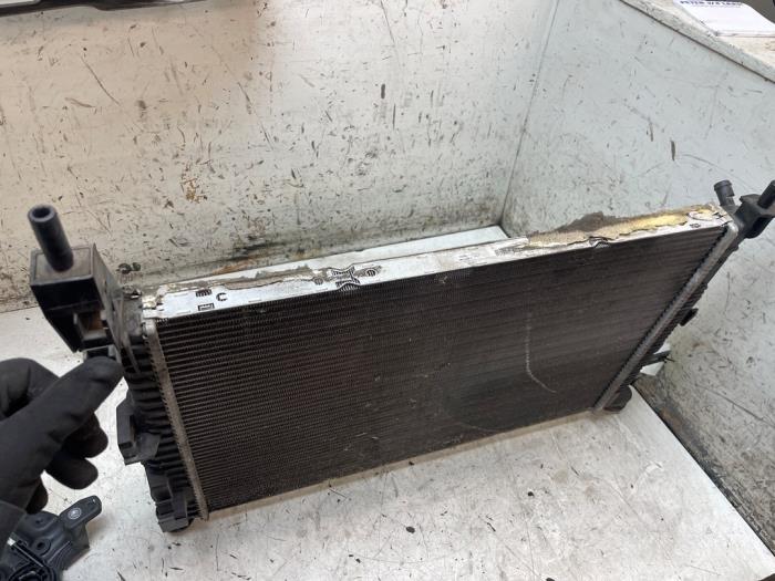 Radiateur van een Ford Transit Connect (PJ2) 1.5 EcoBlue 2019