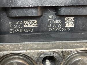 ABS Pomp van een Mercedes-Benz Sprinter 5t (907.6) 515 CDI 2.0 D RWD 2021