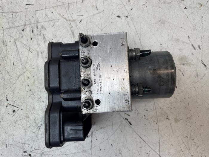 Gebruikte ABS Pomp Landrover Range Rover Velar (LY) 2.0 D180 AWD Prijs € 150,00 Margeregeling aangeboden door Autodemontage van de Laar