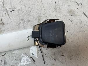 Gebruikte Regensensor Landrover Range Rover Velar (LY) 2.0 D180 AWD Prijs € 50,00 Margeregeling aangeboden door Autodemontage van de Laar