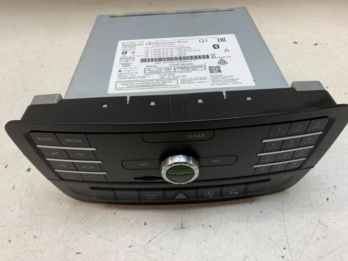 Radio van een Mercedes-Benz B (W246) 2.2 B-220 CDI BlueEFFICIENCY,d 16V 2018