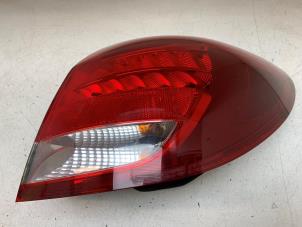 Gebruikte Achterlicht rechts Mercedes B (W246) 2.2 B-220 CDI BlueEFFICIENCY,d 16V Prijs € 125,00 Margeregeling aangeboden door Autodemontage van de Laar