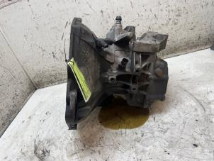 Gebruikte Versnellingsbak Opel Adam 1.4 16V Prijs € 300,00 Margeregeling aangeboden door Autodemontage van de Laar