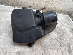 Gebruikte Luchtfilterhuis Opel Astra K Sports Tourer 1.0 Turbo 12V Prijs € 50,00 Margeregeling aangeboden door Autodemontage van de Laar