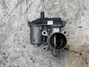 Gebruikte Gasklephuis Opel Astra K Sports Tourer 1.0 Turbo 12V Prijs € 35,00 Margeregeling aangeboden door Autodemontage van de Laar