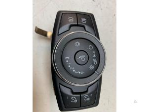 Gebruikte Schakelaar Licht Ford B-Max (JK8) 1.0 EcoBoost 12V 100 Prijs € 25,00 Margeregeling aangeboden door Autodemontage van de Laar