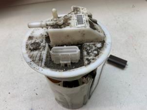 Gebruikte Benzinepomp Ford B-Max (JK8) 1.0 EcoBoost 12V 100 Prijs € 50,00 Margeregeling aangeboden door Autodemontage van de Laar