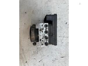 Gebruikte ABS Pomp Volkswagen Golf VII (AUA) 1.2 TSI 16V Prijs € 100,00 Margeregeling aangeboden door Autodemontage van de Laar