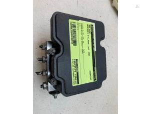 Gebruikte ABS Pomp Mercedes A (W176) 1.6 A-180 16V Prijs € 75,00 Margeregeling aangeboden door Autodemontage van de Laar